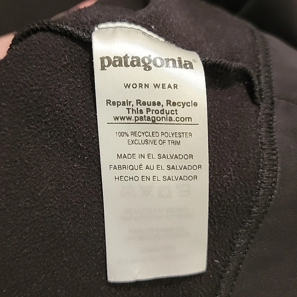 Patagonia Men's Black Hoodie Logo Size XL - Picture 5 of 9